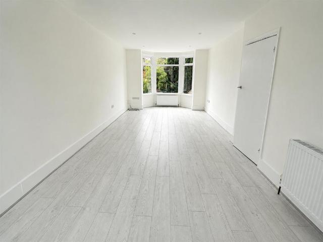House for rent in Cheylesmore shopping parade, Coventry