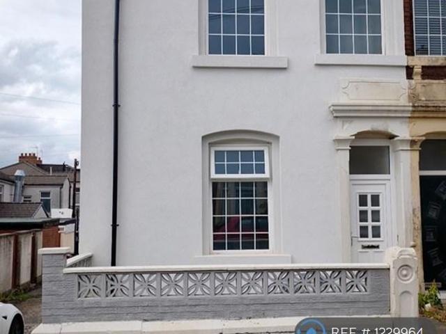 House for rent in Queen's Park, Blackburn