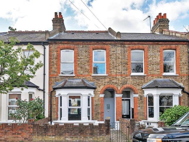 House for rent in London Borough of Hounslow, Greater London