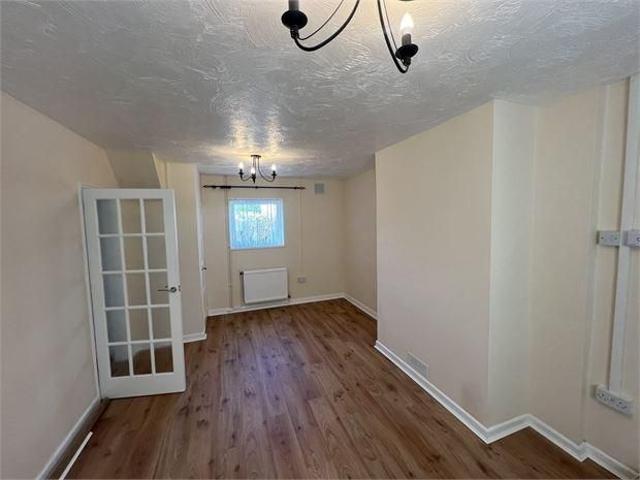House for rent in Nangreaves, Wales
