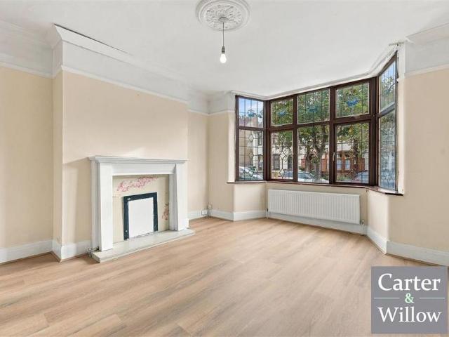 House for rent in London Borough of Barking and Dagenham, Greater London