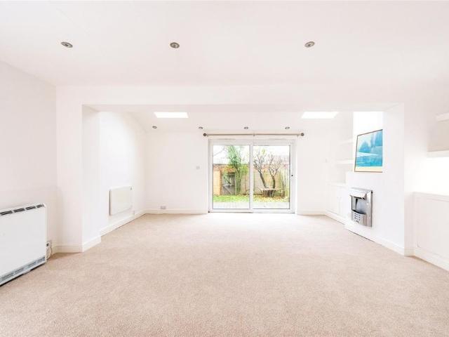 House for rent in Little Crawley
