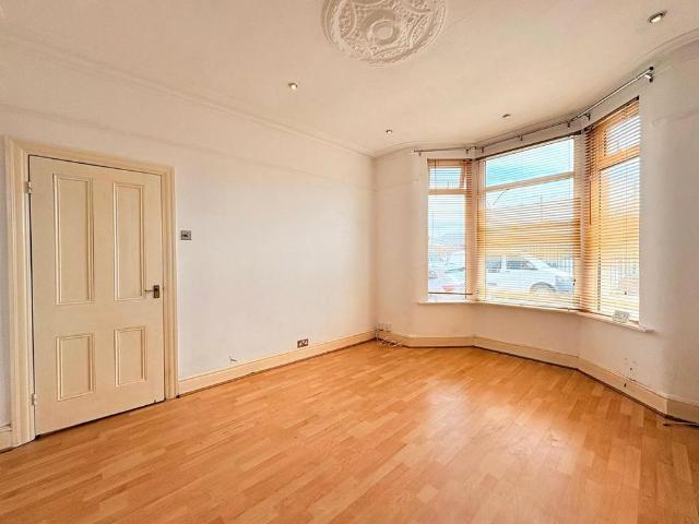 House for rent in Calderstones