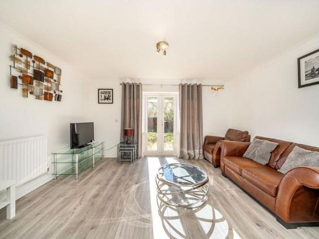House for rent in Custom House, Greater London