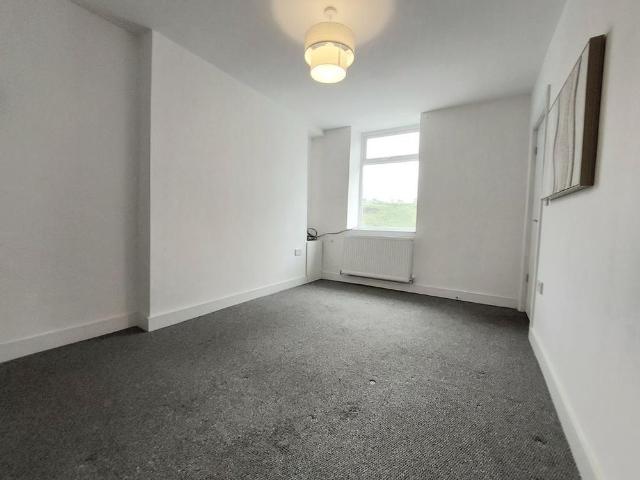 House for rent in Tylorstown, Wales