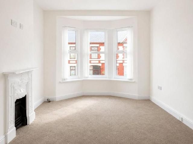 House for rent in Calderstones