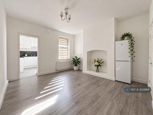 House for rent in West Green, Barnsley
