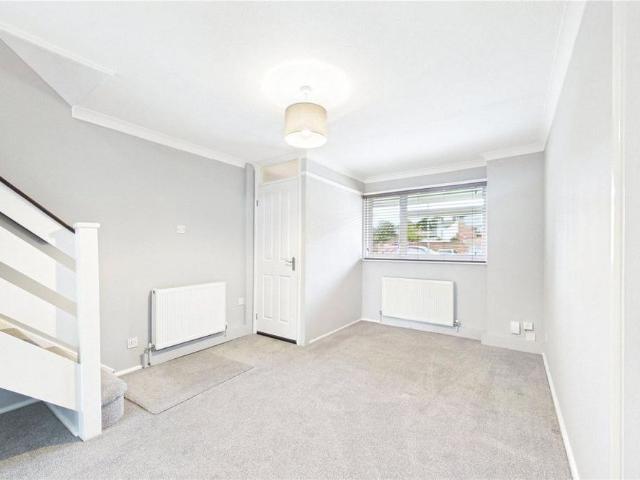 House for rent in The Triangle, Reading