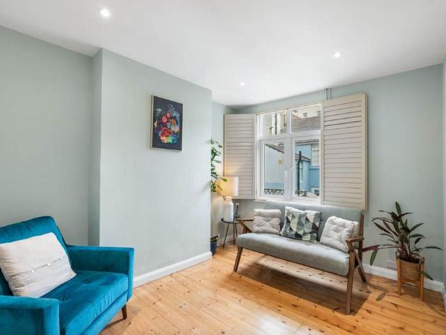 House for rent in Aldrington