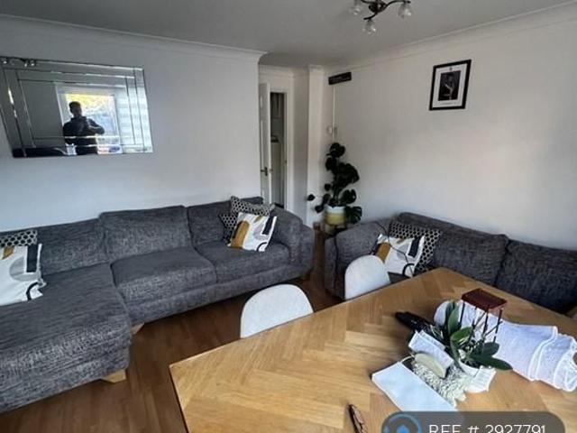 House for rent in Enfield Island Village, Greater London