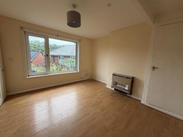 House for rent in River, Ash