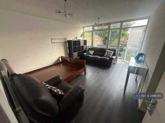 House for rent in Hainault, Greater London