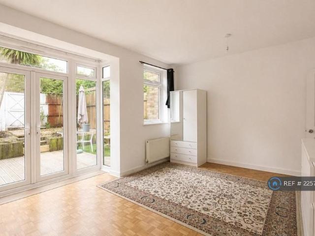 House for rent in London Borough of Wandsworth, Greater London