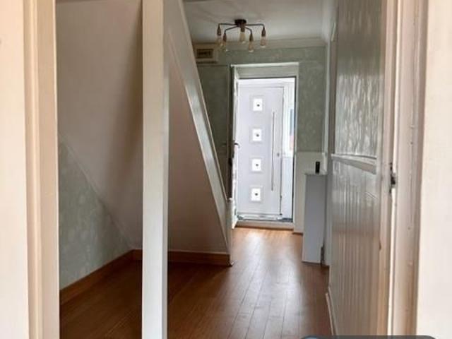 House for rent in Dixons Green, West Midlands