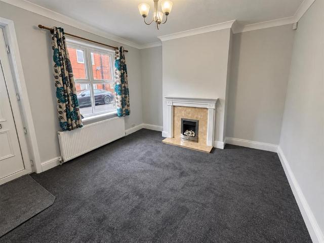 House for rent in Round Hill, Wakefield