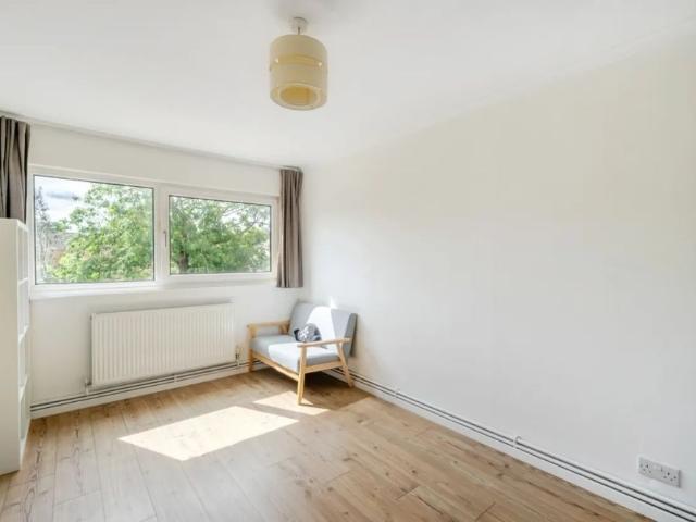 House for rent in Blackhills, Surrey