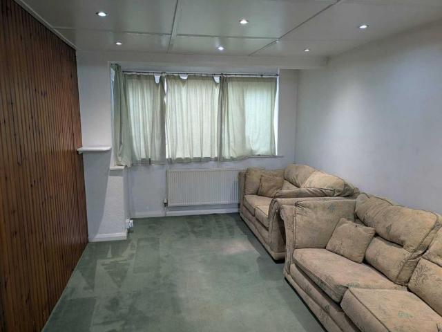 House for rent in London Borough of Croydon, Isle Of Man