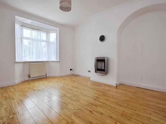 House for rent in Becontree, Greater London