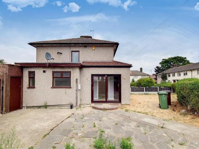 House for rent in Becontree, Greater London