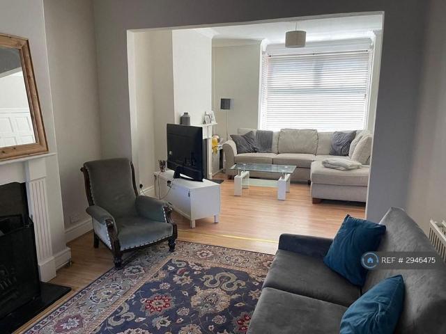 House for rent in Gorse Hill, Trafford Park