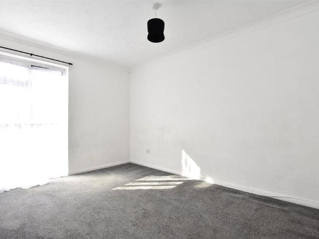 House for rent in Broadfield, Crawley