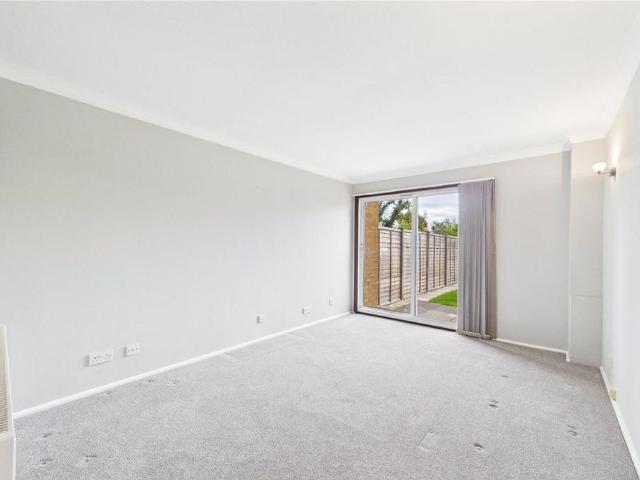 House for rent in The Triangle, Reading
