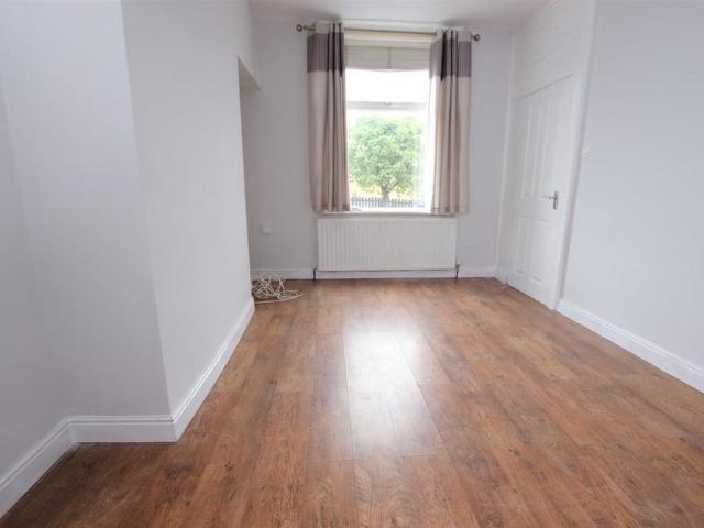 House for rent in Greengates, West Yorkshire
