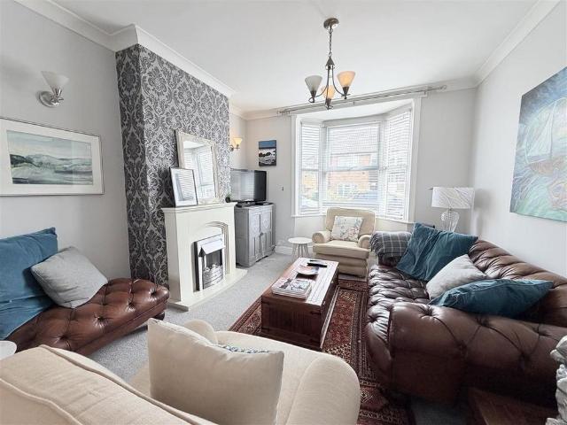 House for rent in Oxenden, The Bridge