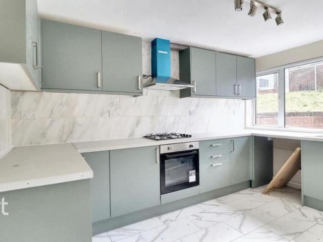 House for rent in Salters Cross, Strood