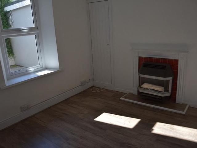 House for rent in Johnstown, Carmarthen