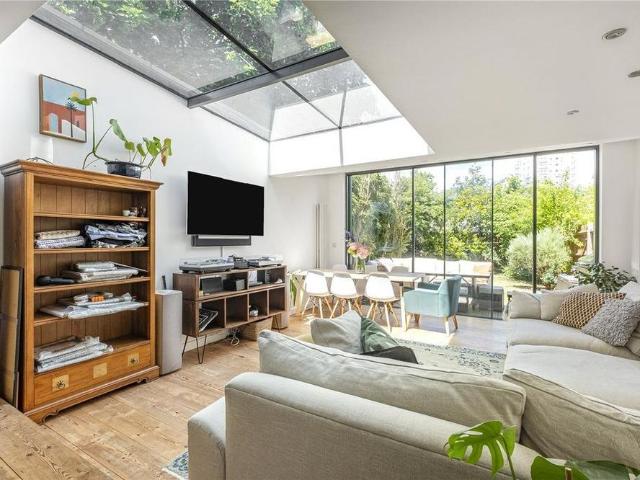 House for rent in London Borough of Lambeth, Greater London