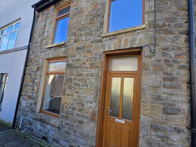 House for rent in Pentre, Ton Pentre