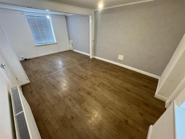 House for rent in Pentre, Ton Pentre
