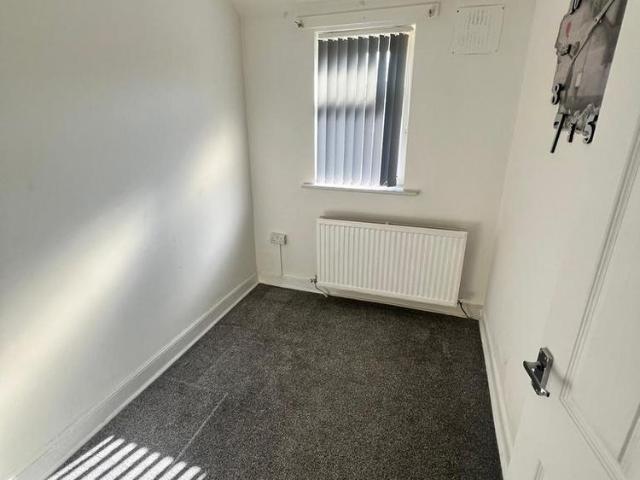 House for rent in Whitby, Rossmore
