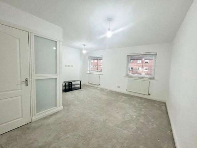 House for rent in Ashton-on-Ribble, Higher Bartle