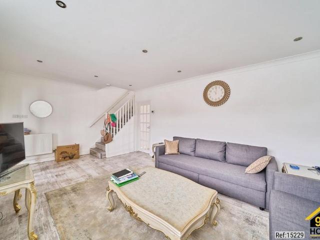 House for rent in Elstree and Borehamwood, Borehamwood