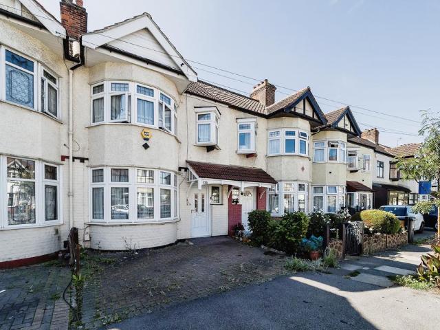 House for rent in Newbury Park, Greater London