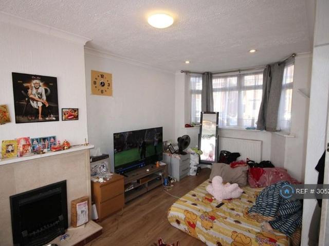 House for rent in Alperton, Greater London
