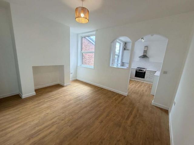 House for rent in Haughton Green, Greenheys