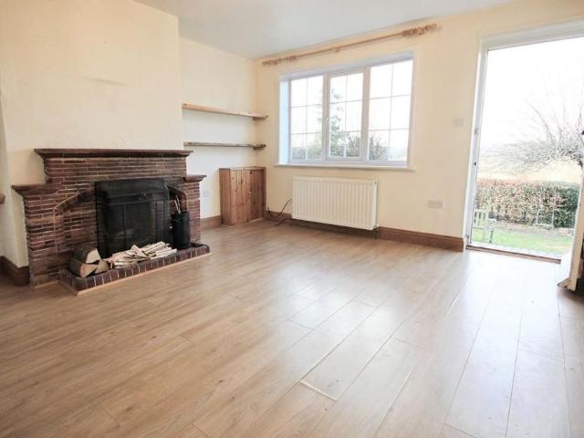House for rent in Perryfields, West Sussex