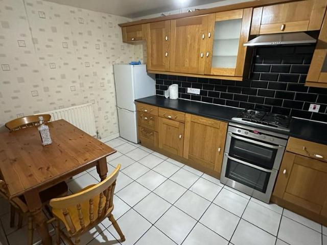 House for rent in London Borough of Ealing, Greater London