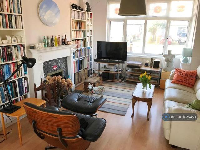 House for rent in Tolworth, Greater London