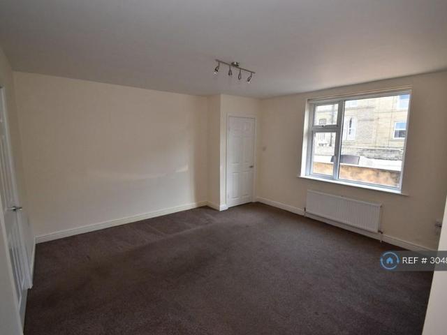House for rent in Huddersfield, Kirklees