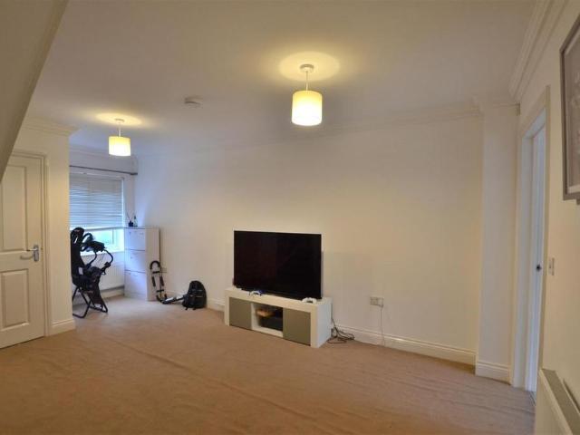 House for rent in Elvetham Heath, Hart