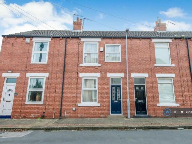 House for rent in Half Acres, Wakefield