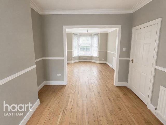 House for rent in Plashet, Greater London