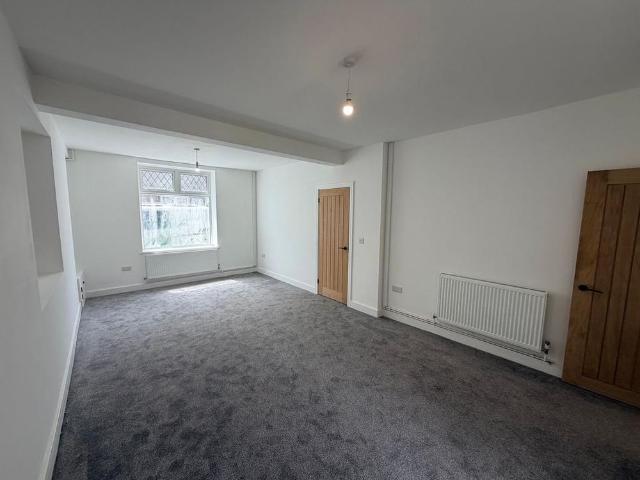 House for rent in Pentre, Ton Pentre