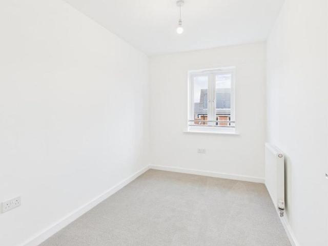 House for rent in Park Hill, Green Close