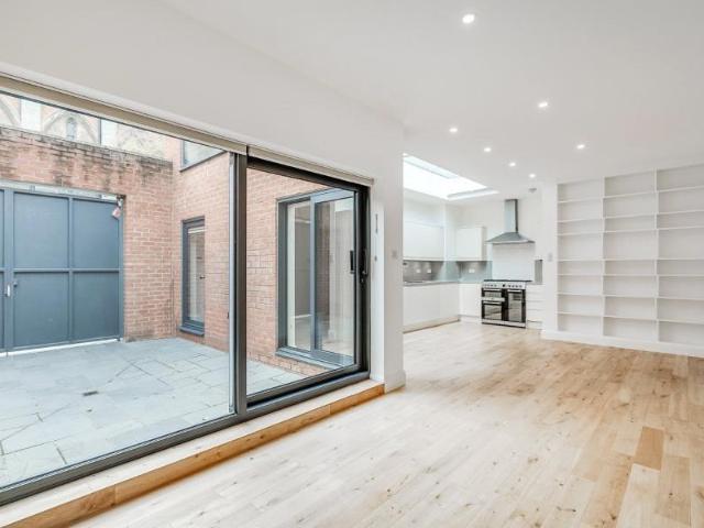 House for rent in Crouch End, Greater London