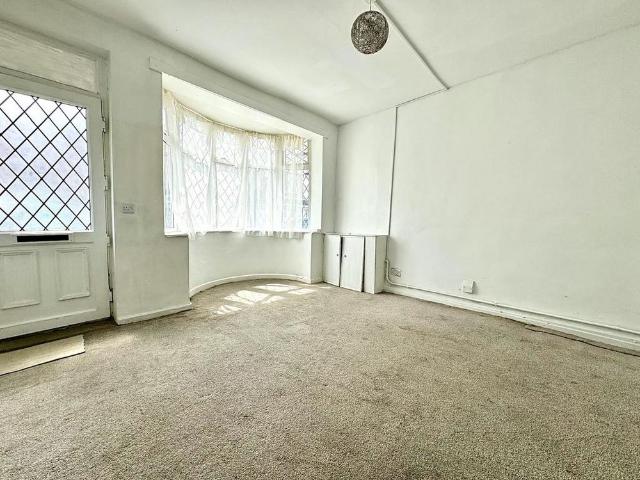 House for rent in Dixons Green, West Midlands